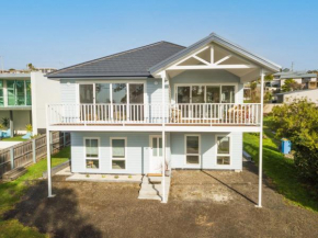 Beach House on Bentley, Bridport